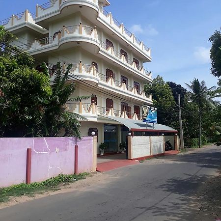 Hotel Blue Whale Jaffna Exterior foto